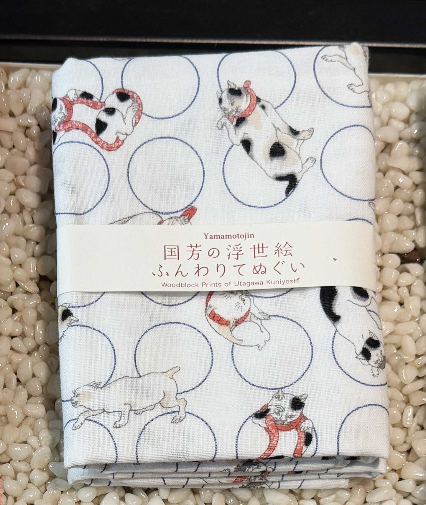 Ukiyo-e Double Gauze Hand Towel – Kuniyoshi “Cat Collection” -Yamamotojin Shoten